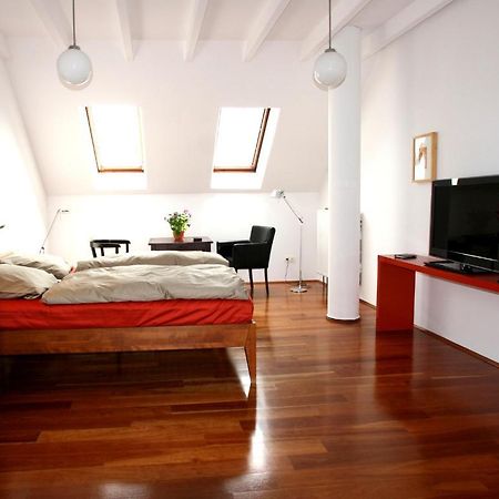 Apartment Medienhafen 46 Sqm Dusseldorf Bagian luar foto
