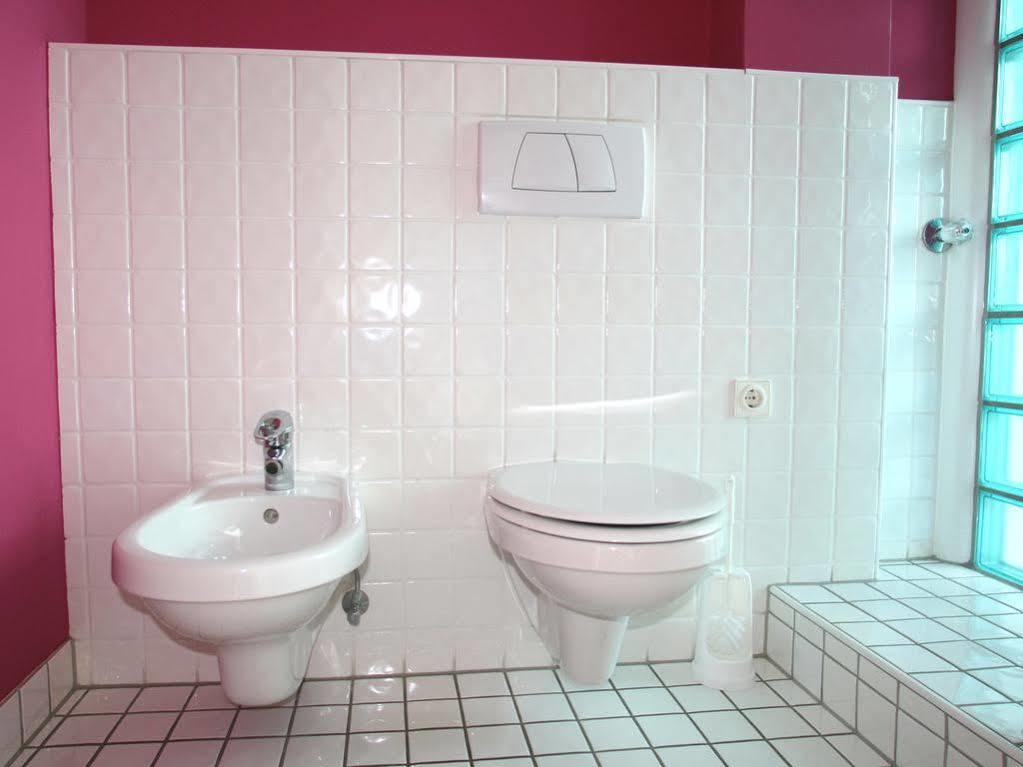Apartment Medienhafen 46 Sqm Dusseldorf Bagian luar foto